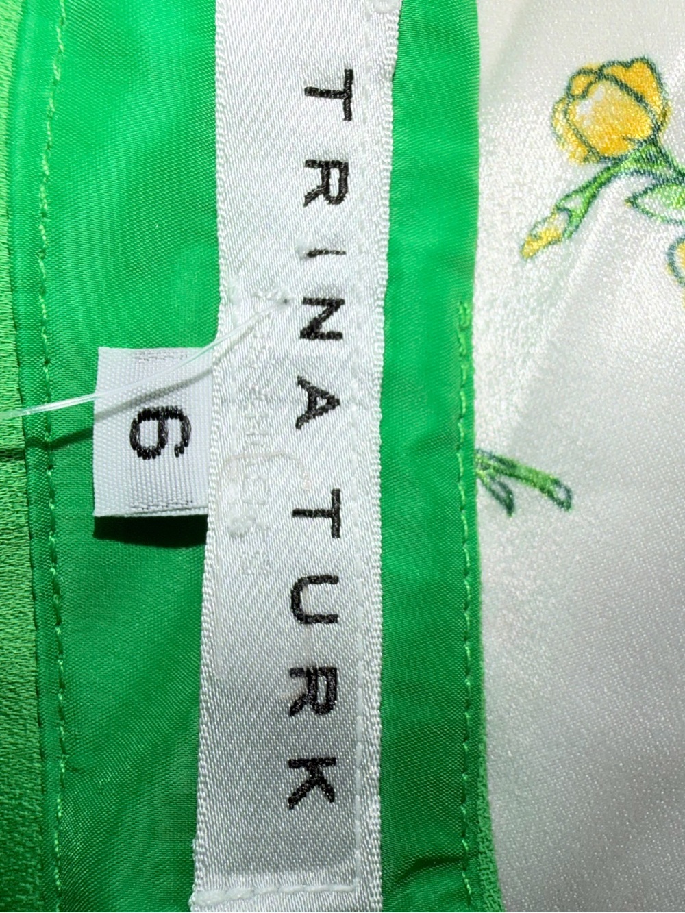 Trina Turk Green Shift Dress w/ Button Sleeve and key hole chest detail. Sz 6 - Picture 8 of 9